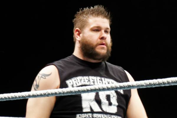 Kevin_Owens_in_April_2016
